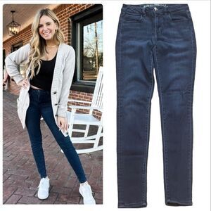American Eagle Outfitters Dark Wash Skinny Jeans Size 2 Long